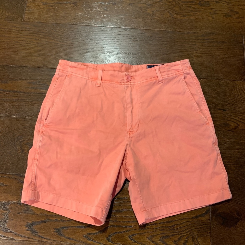 Vineyard vines, Salmon color shorts size 32.